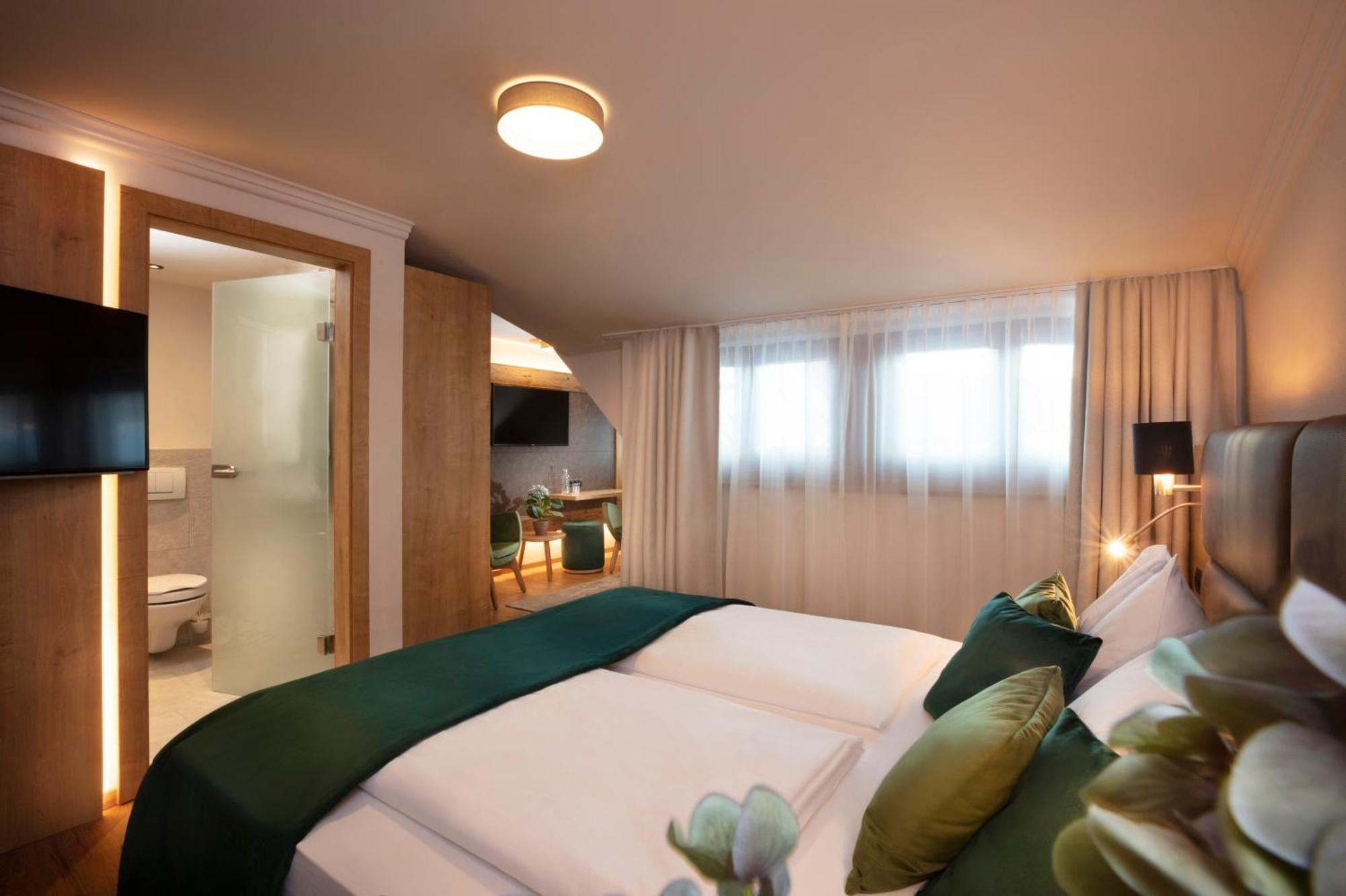 Hotel Bergland All Inclusive Top Quality Seefeld in Tirol Pokoj fotografie